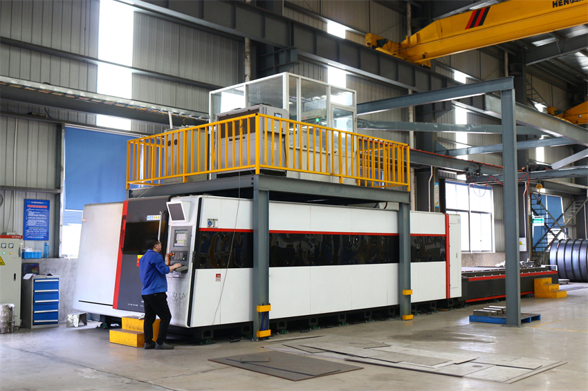 激光切割机1.3 - 副本.jpg