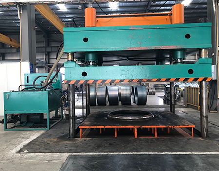 四柱液压机-浙江鼎炀风机有限公司